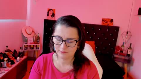 Snapshot of d_martii chatting on 23, 1, 2025 Mia online show from 23, 1, 2025