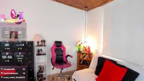 Mia  online show from 2, 12, 2025