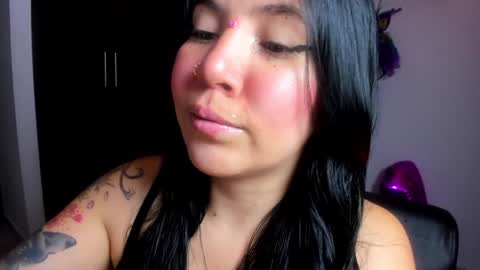 Ailyn  online show from 29, 1, 2025