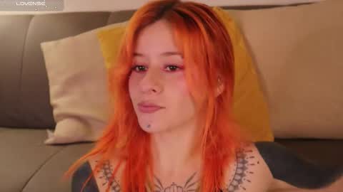 Snapshot of daarlene chatting on 2, 2, 2026 Darlene online show from 2, 2, 2026