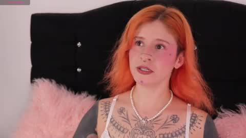 Snapshot of daarlene chatting on 12, 4, 2026 Darlene online show from 12, 4, 2026