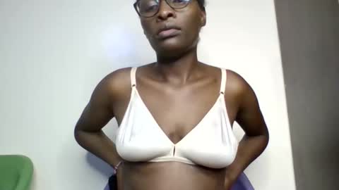 Snapshot of daddies_lover chatting on 6, 4, 2026 Goddess online show from 6, 4, 2026