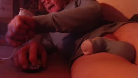 Snapshot of daddiesmonstercock chatting on 30, 12, 2024 daddiesmonstercock online show from 30, 12, 2024