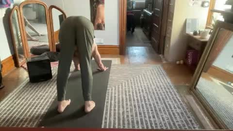 Snapshot of daddnextdoor chatting on 3, 10, 2025 daddnextdoor online show from 3, 10, 2025
