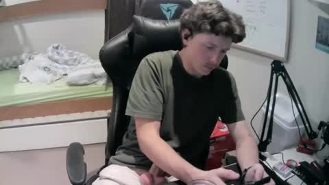 Snapshot of daddy__desires chatting on 16, 4, 2026 daddy__desires online show from 16, 4, 2026