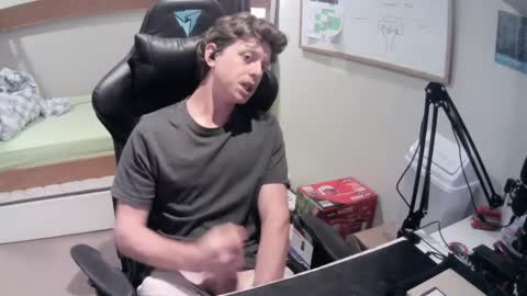 Snapshot of daddy__desires chatting on 25, 4, 2026 daddy__desires online show from 25, 4, 2026