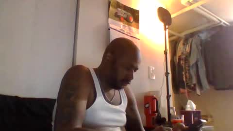 Snapshot of daddydickxm chatting on 28, 4, 2026 daddydickxm online show from 28, 4, 2026
