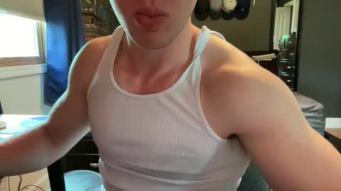 Snapshot of daddygmoney6969 chatting on 19, 5, 2026 daddygmoney6969 online show from 19, 5, 2026