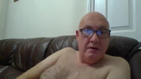 Snapshot of daddyhere4uall6 chatting on 1, 12, 2025 daddyhere4uall6 online show from 1, 12, 2025