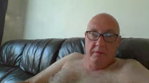 Snapshot of daddyhere4uall8 chatting on 8, 8, 2026 daddyhere4uall8 online show from 8, 8, 2026