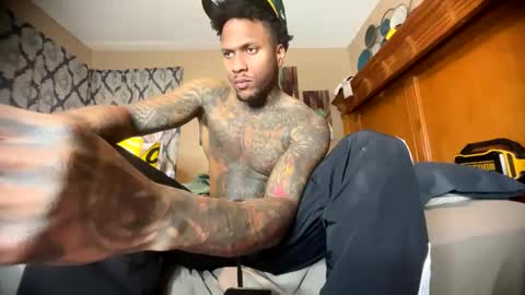 Snapshot of daddyjanimal chatting on 3, 11, 2025 sexy tatted king bbc online show from 3, 11, 2025