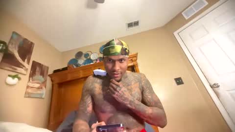 Snapshot of daddyjanimal chatting on 9, 1, 2026 sexy tatted king bbc online show from 9, 1, 2026
