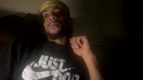 Snapshot of daddylongyk chatting on 17, 11, 2025 daddylongyk online show from 17, 11, 2025