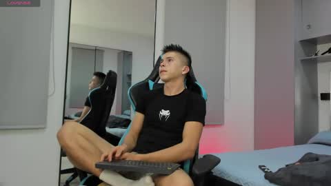 Snapshot of daddyrich4u chatting on 27, 4, 2026 daddyrich4u online show from 27, 4, 2026