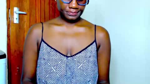 Snapshot of daddys_naughtyslut chatting on 5, 7, 2026 tee online show from 5, 7, 2026