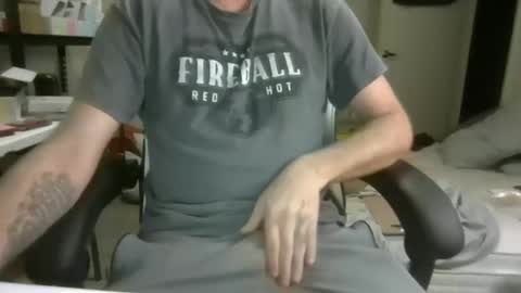 Snapshot of daddysbigdick4u chatting on 4, 4, 2026 daddysbigdick4u online show from 4, 4, 2026