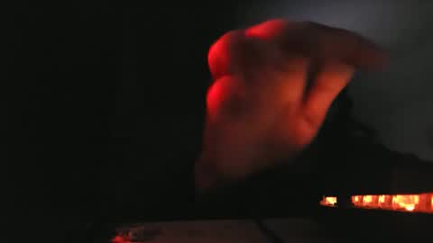 Snapshot of daddyscumslut211 chatting on 17, 12, 2025 fairylee21 online show from 17, 12, 2025