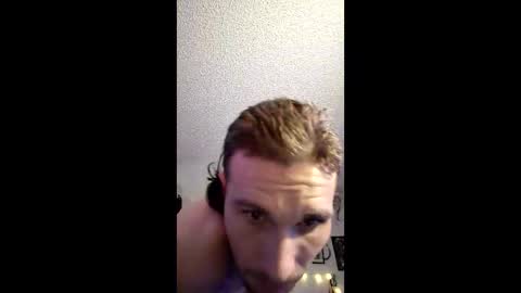 Snapshot of daddysg760472 chatting on 1, 5, 2026 PapiGuerodaddysgirl online show from 1, 5, 2026