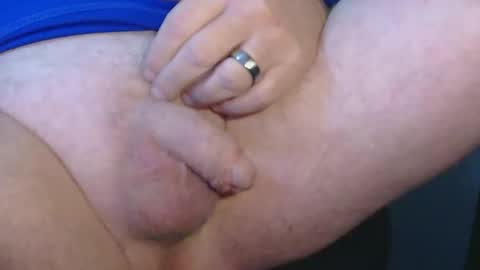 Snapshot of daddysmalls_55 chatting on 19, 12, 2025 daddysmalls online show from 19, 12, 2025