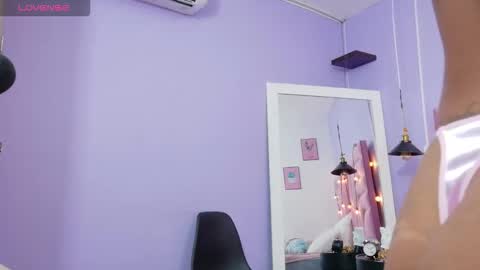 Snapshot of daddysneakinme chatting on 23, 3, 2026 Anny online show from 23, 3, 2026