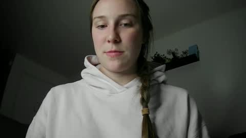 Snapshot of daddysssgoodgirl chatting on 22, 4, 2026 daddys good girl online show from 22, 4, 2026