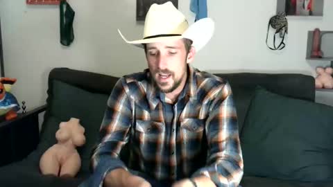 Snapshot of dadgoeswild chatting on 4, 5, 2026 DadGoesWild online show from 4, 5, 2026