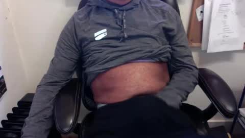 Snapshot of dadooronron69 chatting on 5, 4, 2026 dadooronron69 online show from 5, 4, 2026