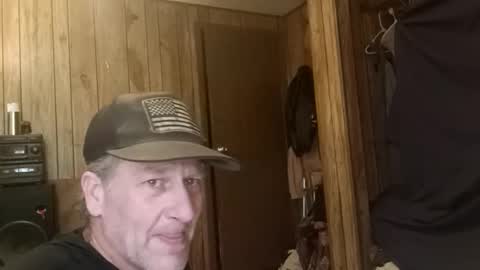 Snapshot of dadpervmind chatting on 2, 3, 2026 dadpervmind online show from 2, 3, 2026