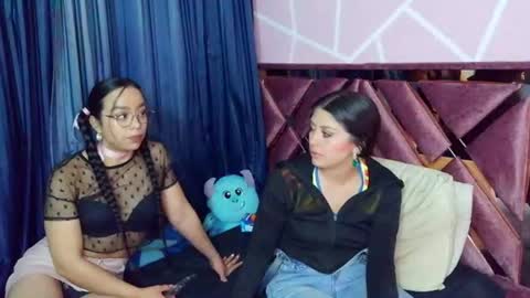 dafna and kris online show from 22, 6, 2026