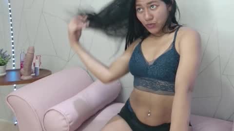 Snapshot of dafne_2 chatting on 27, 10, 2025 DAFNE 2 online show from 27, 10, 2025