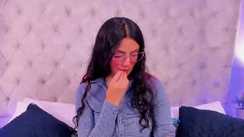 Snapshot of dafne_bss chatting on 24, 7, 2026 dafne_bss online show from 24, 7, 2026