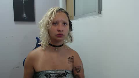 Snapshot of dafne_kim chatting on 12, 4, 2026 Dafne online show from 12, 4, 2026