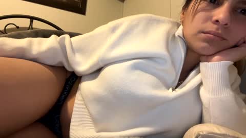 Snapshot of dafnecloutier chatting on 12, 1, 2025 Dafne 27 Cory-24 online show from 12, 1, 2025
