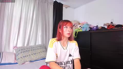 Snapshot of dafnne__hall chatting on 17, 3, 2026 Dafnne online show from 17, 3, 2026