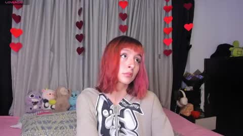 Snapshot of dafnne__hall chatting on 25, 4, 2026 Dafnne online show from 25, 4, 2026