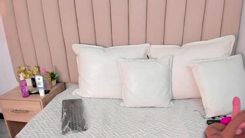  Dahiana   online show from 20, 1, 2025