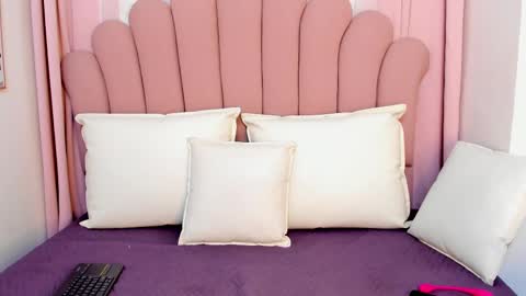  Dahiana   online show from 12, 2, 2025