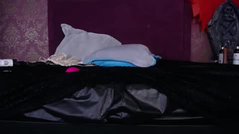 dahiana klimt online show from 7, 11, 2025