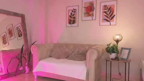 Snapshot of dahiana_walcott chatting on 6, 5, 2026 Dahiann Walcott online show from 6, 5, 2026