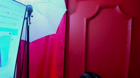 Dahiane Connor online show from 2, 11, 2025