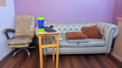 Dahiane Connor online show from 13, 4, 2026