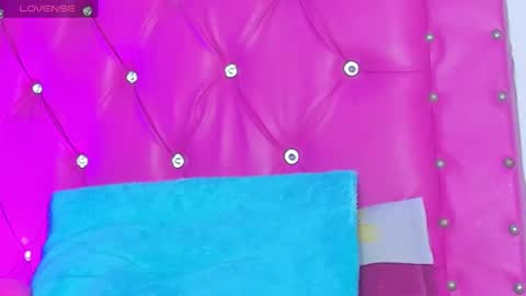    online show from 10, 1, 2025