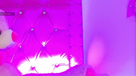    online show from 22, 2, 2025