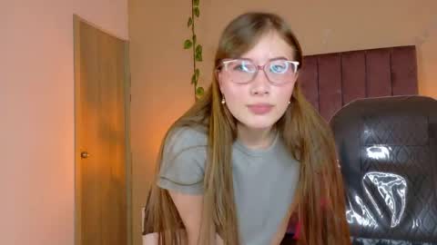 Snapshot of dahlia_rousse chatting on 5, 6, 2026 Dahlia online show from 5, 6, 2026