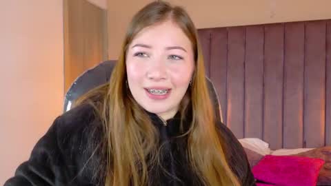 Snapshot of dahlia_rousse chatting on 10, 6, 2026 Dahlia online show from 10, 6, 2026