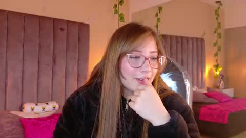 Snapshot of dahlia_rousse chatting on 17, 6, 2026 Dahlia online show from 17, 6, 2026