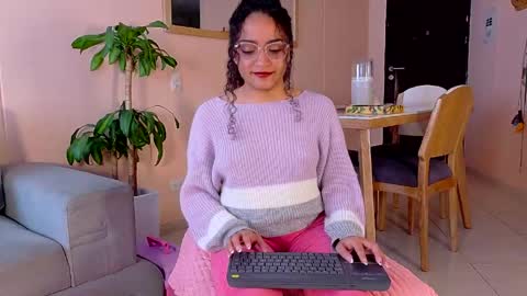 Snapshot of dahliabrowniee chatting on 23, 4, 2026 Dahli online show from 23, 4, 2026