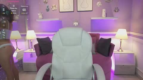 Snapshot of dahliagraey chatting on 25, 10, 2025 Dahlia Grey online show from 25, 10, 2025