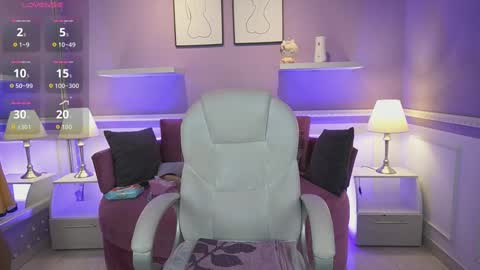 Snapshot of dahliagraey chatting on 6, 11, 2025 Dahlia Grey online show from 6, 11, 2025