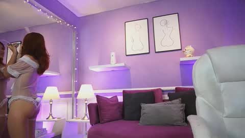 Dahlia Grey online show from 18, 2, 2026